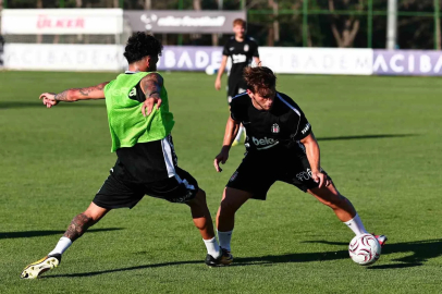 Beşiktaş, günü çift antrenmanla tamamladı
