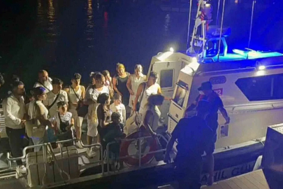 7 göçmen kaçakçısı ile 25 düzensiz göçmen yakalandı
