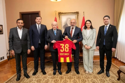 Kayserispor heyetinden MHP Genel Başkanı Bahçeli’ye ziyaret
