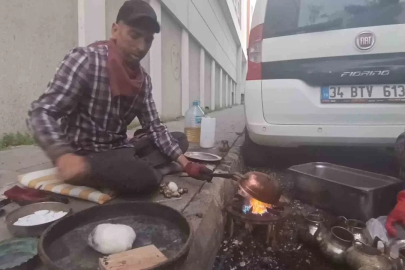 Kars sokaklarında alın teriyle geçim: Karı-koca kalaycılık yaparak ekmeklerini kazanıyor
