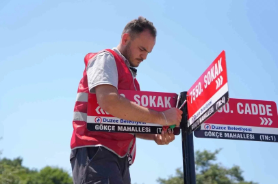Durak ve sokak tabelası talepleri yerine getirildi
