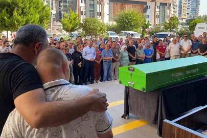 Radyoloji teknisyeni görev yaptığı hastaneden gözyaşlarıyla uğurlandı
