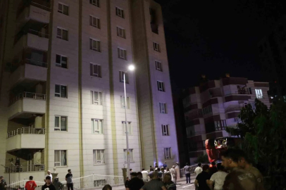 Şanlıurfa’da 9 katlı binada korkutan yangın
