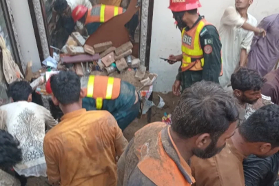 Pakistan’da dershanenin çatısı çöktü: 14 ölü
