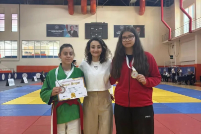 Kütahya Belediyespor, Kuraş Türkiye Şampiyonası’ndan 2 madalyayla döndü
