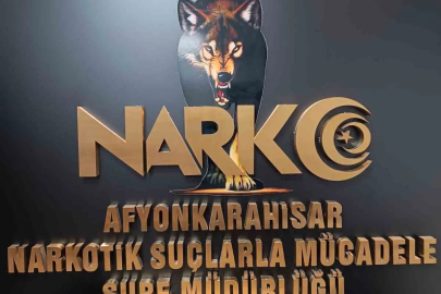Minibüsün koltuk döşemesinden 3 kilogram uyuşturucu çıktı
