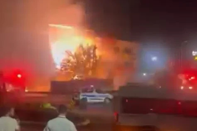 Küçükçekmece’de trafo bomba gibi patladı
