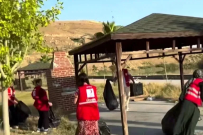 Cizre’de Kızılay gönüllülerinden çevre temizliği seferberliği
