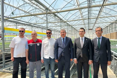Eskişehir Valisi Dr. Erdinç Yılmaz, Sarıcakaya’daki fide tesisini ziyaret etti
