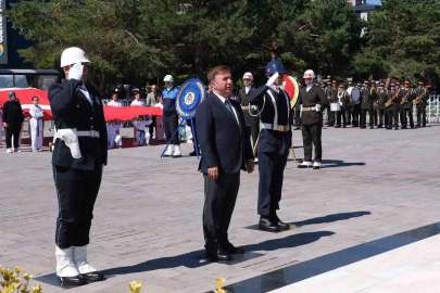 Atatürk’ün Erzincan’a gelişinin 107’nci yılı dolayısıyla tören düzenlendi
