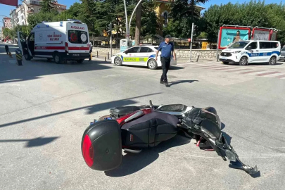 Karaman’da motosikletler çarpıştı: 2 yaralı
