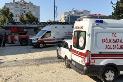 Küçükçekmece’de 3 aydır maaş alamayan işçiler inşaatın tepesine çıktılar
