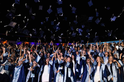 Yaşar Üniversitesi’nde mezuniyet coşkusu
