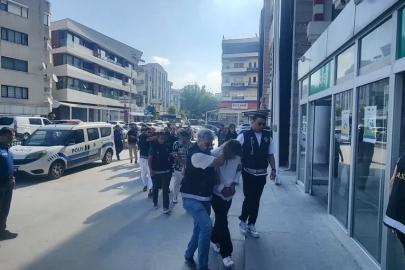 Kuşadası’ndaki cinayetin şüphelileri adliyeye sevk edildi
