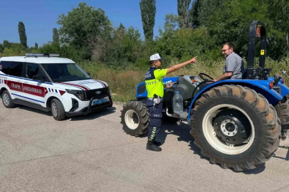 Jandarmadan çiftçilere trafik ve yangın uyarısı
