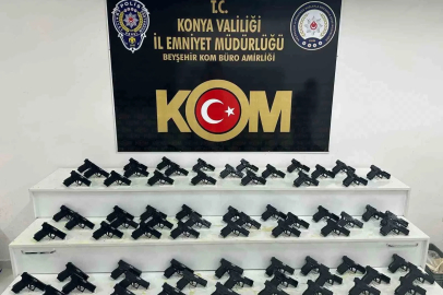 Durdurulan araçta 70 adet kaçak tabanca bulundu
