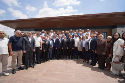 AK Parti Kayseri Teşkilatı, görevdeki 500. gününü istişare toplantısıyla taçlandırdı

