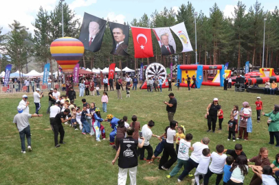 Olur Akdağ Festivali büyük coşkuyla başladı, çocuklar doyasıya eğlendi
