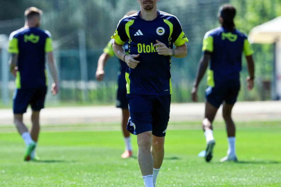 Fenerbahçe, Mert Hakan Yandaş ile asgari ücret üzerinden sözleşme imzaladı
