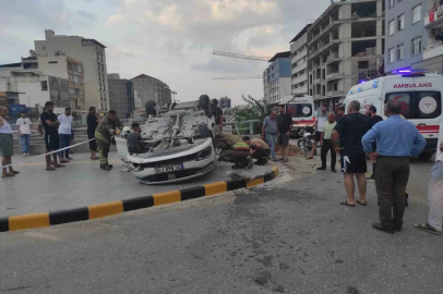 Takla atarak hurdaya dönen Fiat 2 kişiye mezar oldu
