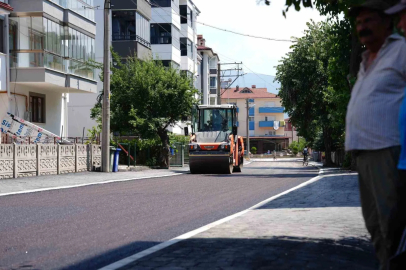 Bolu Belediyesi 2 sokakta üstyapı çalışmalarını tamamladı: Yollar trafiğe açıldı
