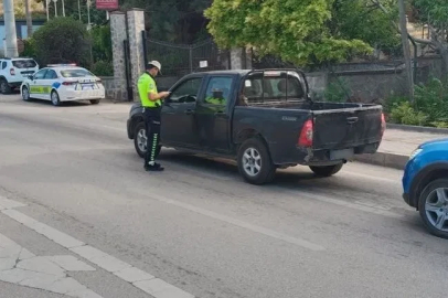 Bilecik’te 1 aranan şahıs yakalanırken 7 araç trafikten men edildi
