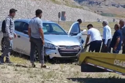 Motosiklete çarpmamak için manevra yapınca kaza yaptı: 1 yaralı
