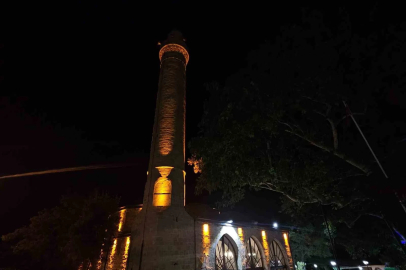 Tarihi Harput Mahallesi’nde gece güzelliği
