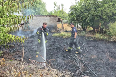 Ağzından düşürdüğü sigara sebebi ile bahçeyi alevler sardı
