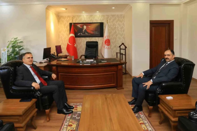 Vali Akbıyık’tan Cumhuriyet Başsavcısı Kayaközü’ne ‘Hayırlı Olsun’ ziyareti
