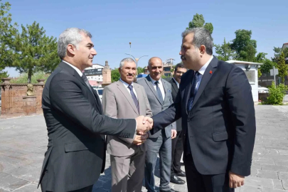 Ahlat Kaymakamı Özgür Kaya görevine başladı
