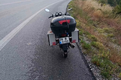 Direksiyon hâkimiyetini kaybeden motosiklet sürücüsü yoldan çıktı: 1 yaralı
