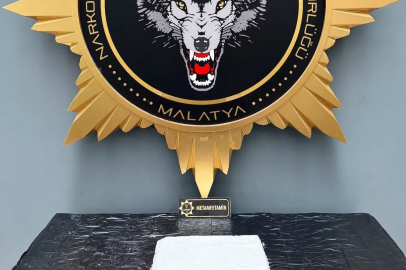 Malatya’da araçta 1 kilo metamfetamin ele geçirildi
