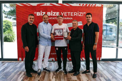 Samsunspor, Cédric Cattenoy ile vedalaştı
