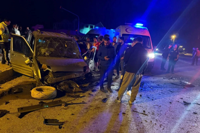Yüksekova’da iki ayrı kazada 8 kişi yaralandı
