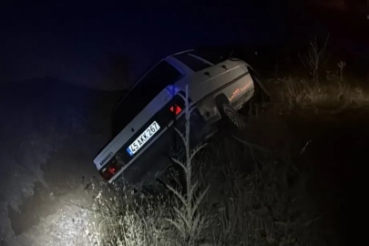 Kontrolden çıkan otomobil araziye savruldu
