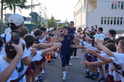 Trabzonspor’da Aral Şimşir ilk antrenmanına çıktı
