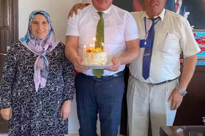 Kaymakama sürpriz doğum günü kutlaması
