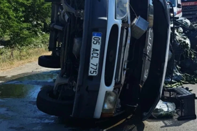 Lastiği patlayan otomobil devrildi: 1 yaralı
