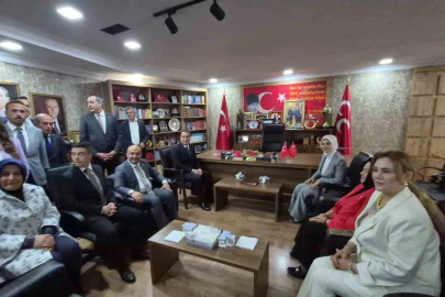 Bakan Göktaş’tan MHP Eskişehir İl Başkanlığı’na ziyaret
