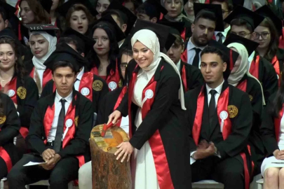 ERÜ Tıp Fakültesi 52. dönem mezunlarını verdi
