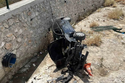 Çorum’da otomobil dereye uçtu: 2 yaralı
