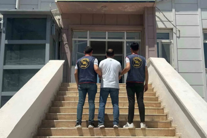 Hırsızlık suçundan aranan şahıs yakalandı

