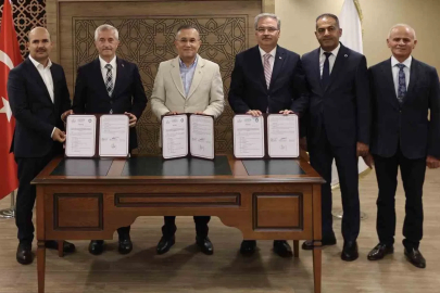 LGS’de başarı gösteren öğrencilere Şahinbey’den eğitim desteği
