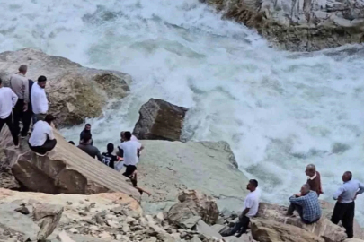 Serinlemek için girdiği Habur Çayı’nda kayboldu
