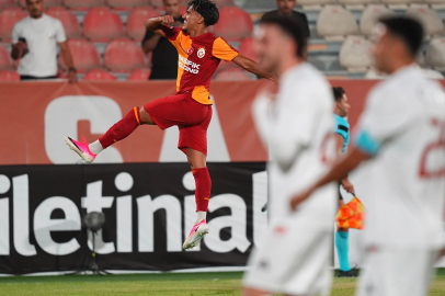 Galatasaray, hazırlık maçında Ümraniyespor’u 5-1 yendi / Fotoğraf eklendi