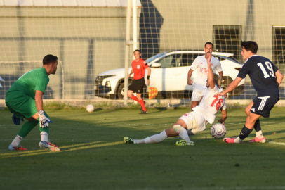 Kasımpaşa ile Batman Petrolspor hazırlık maçında karşı karşıya geldi