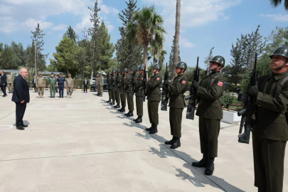 Bakan Güler, KKTC’de 14’üncü Zırhlı Tugay Komutanlığı’nda incelemede bulundu