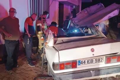 Mardin'de traktörle çarpışan otomobildeki 4 kişi yaralandı