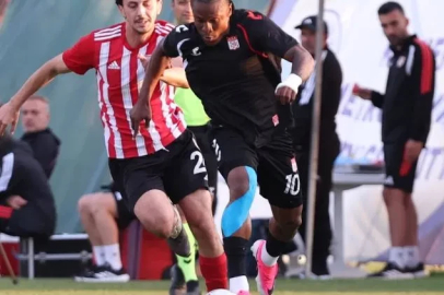 Sivaspor hazırlık maçında Pendikspor ile golsüz berabere kaldı